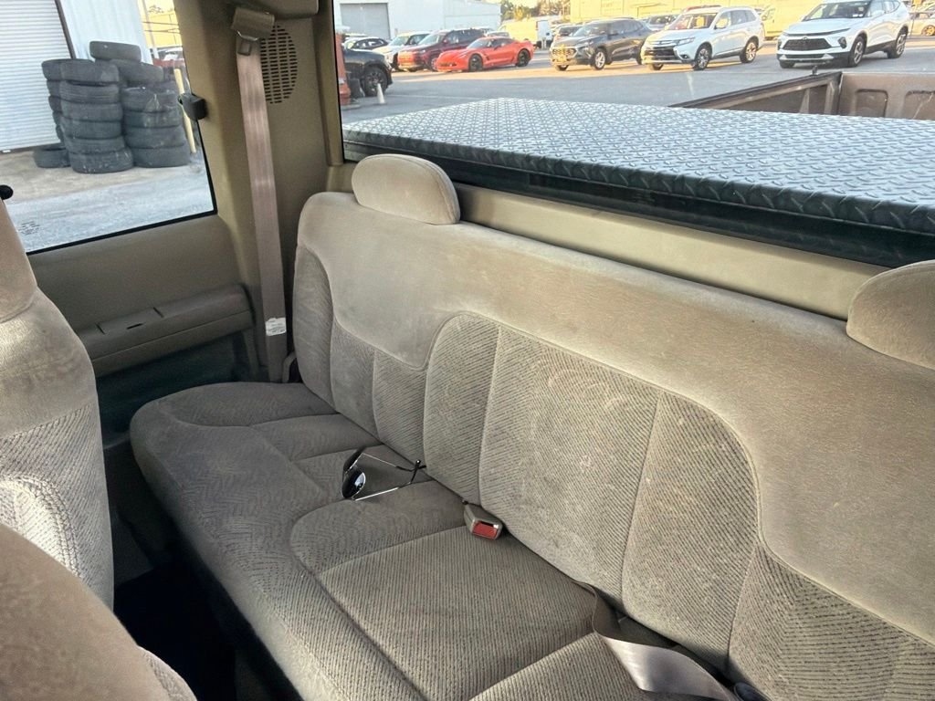 Used 1996  Chevrolet Cheyenne image 32