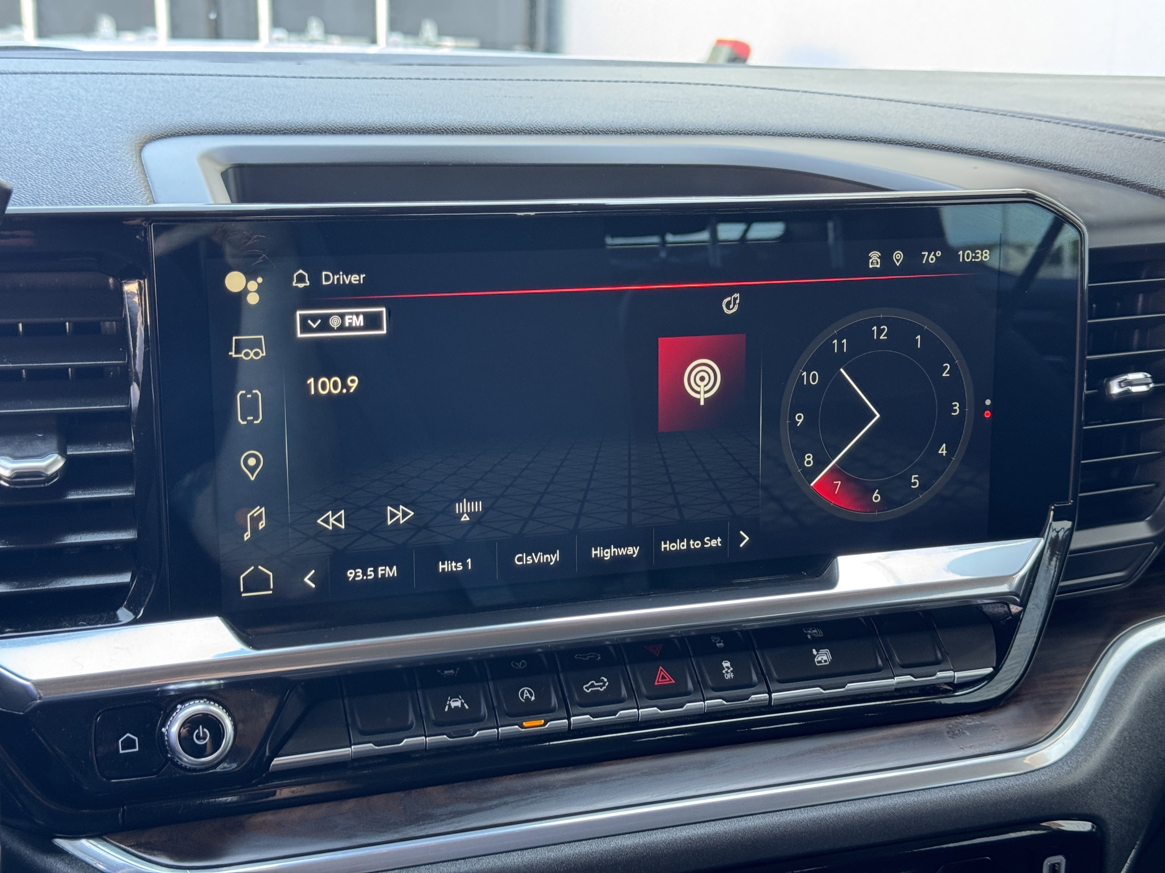 2024 GMC Sierra 1500 SLT - Photo 26