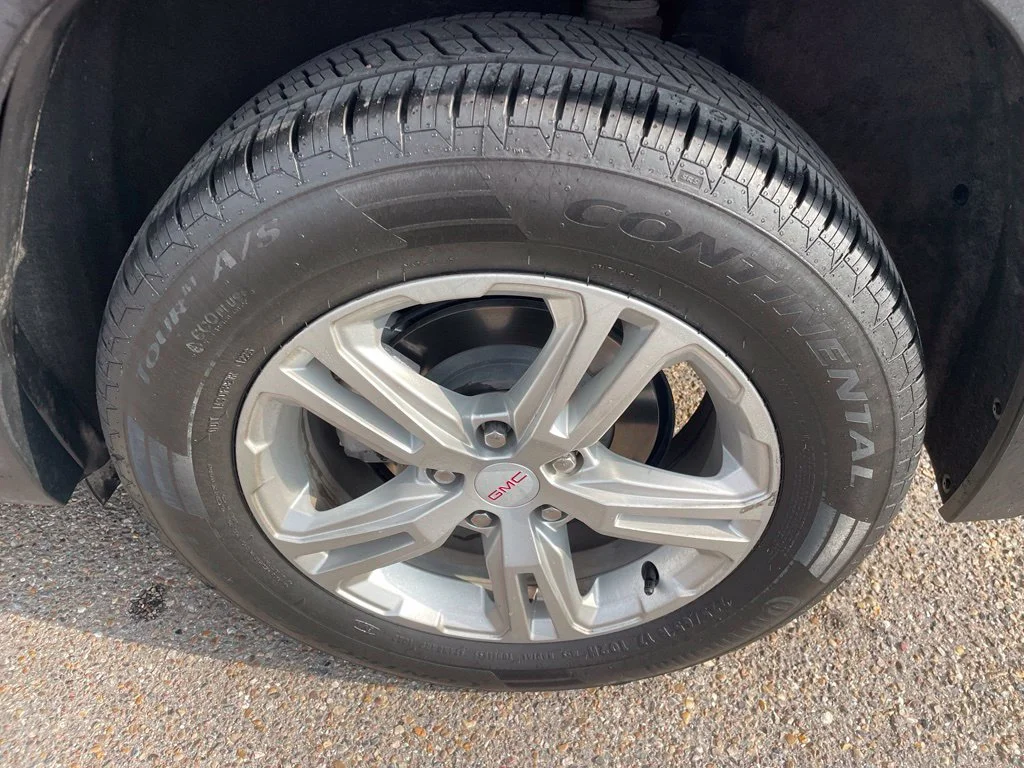 Used 2022 Black GMC SLE image 17