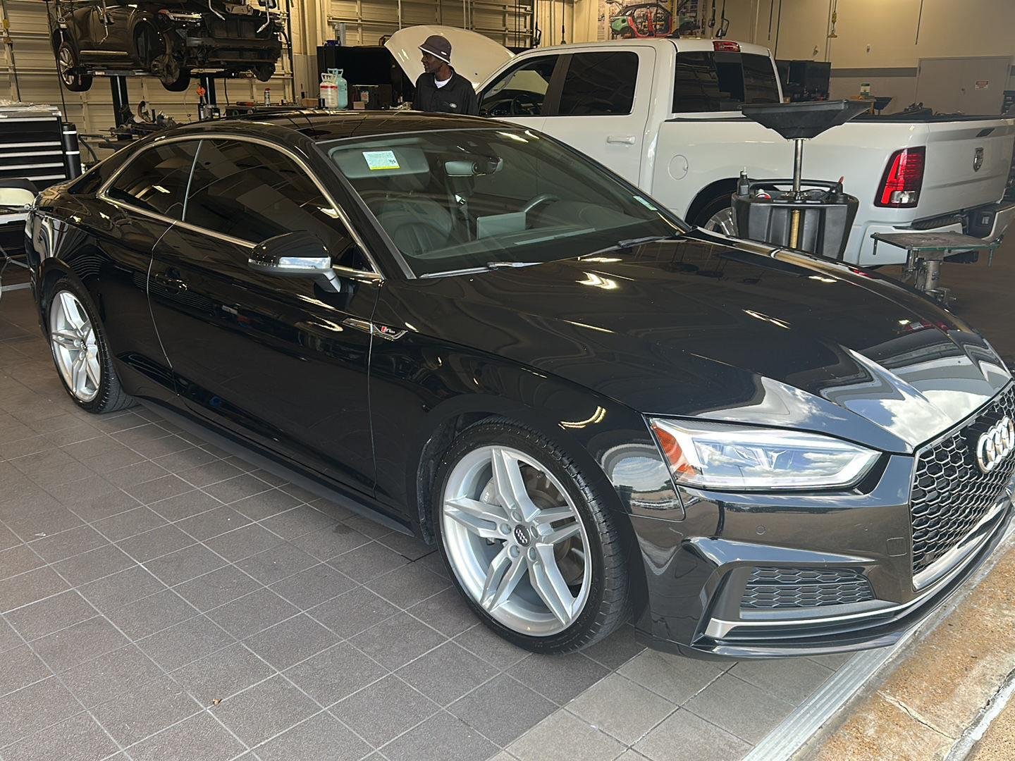 Used 2019 MYTHOS BLACK METALLIC AUDI PROGRESSIV image 1