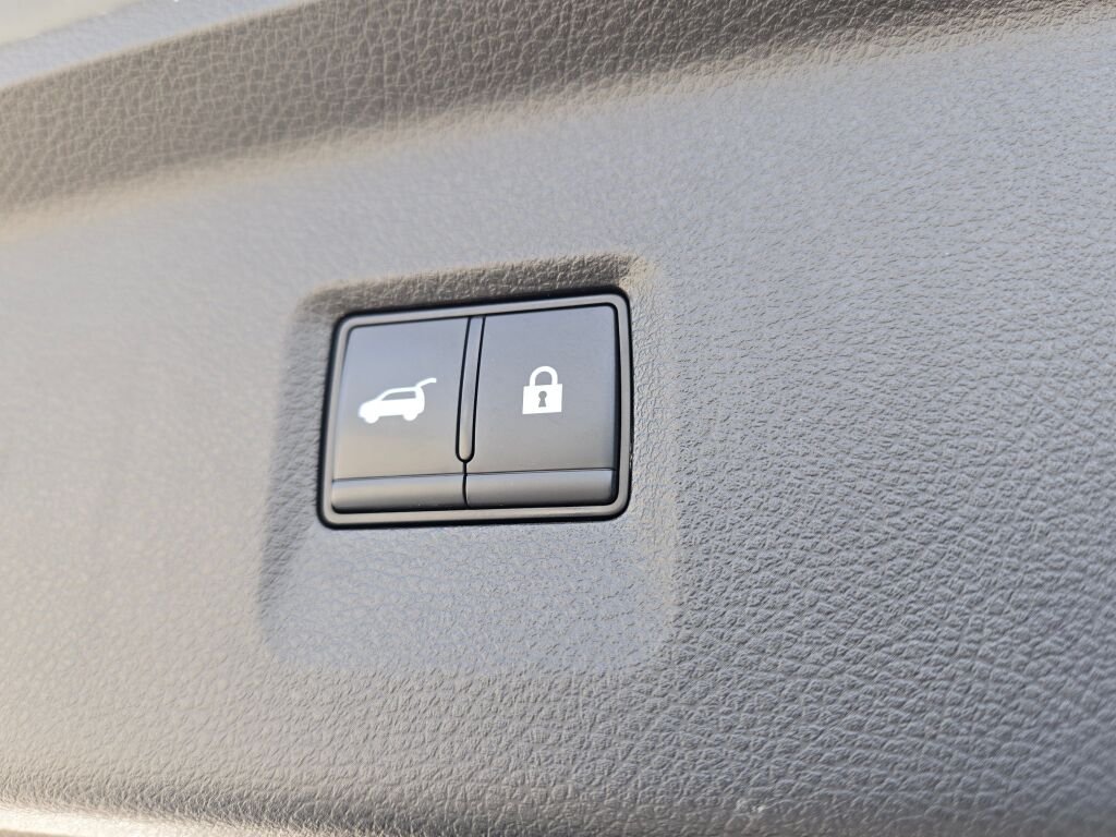 Used 2025 Gray INFINITI LUXE image 15