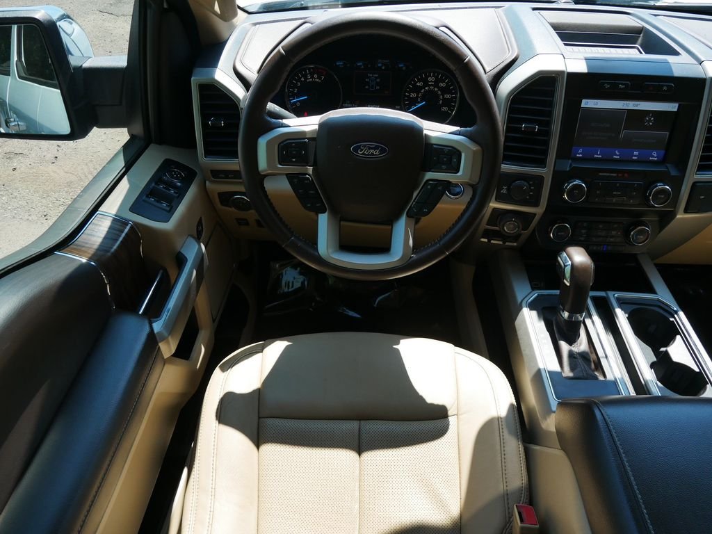 Used 2019 White Ford Lariat image 11
