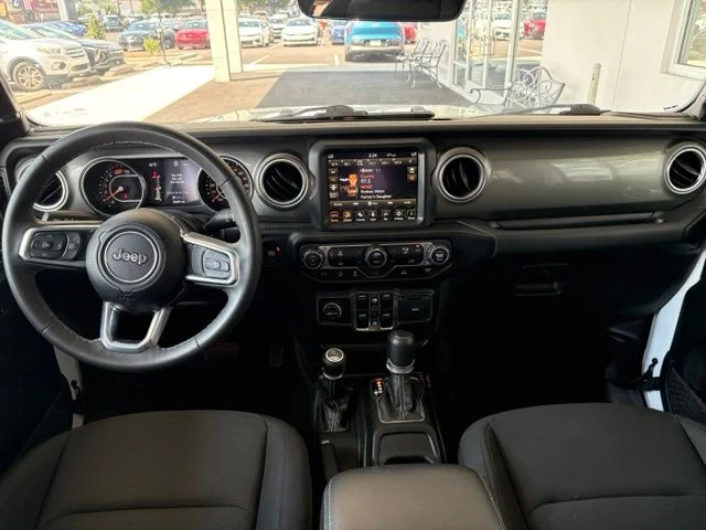 Used 2023 White Jeep Sahara image 31