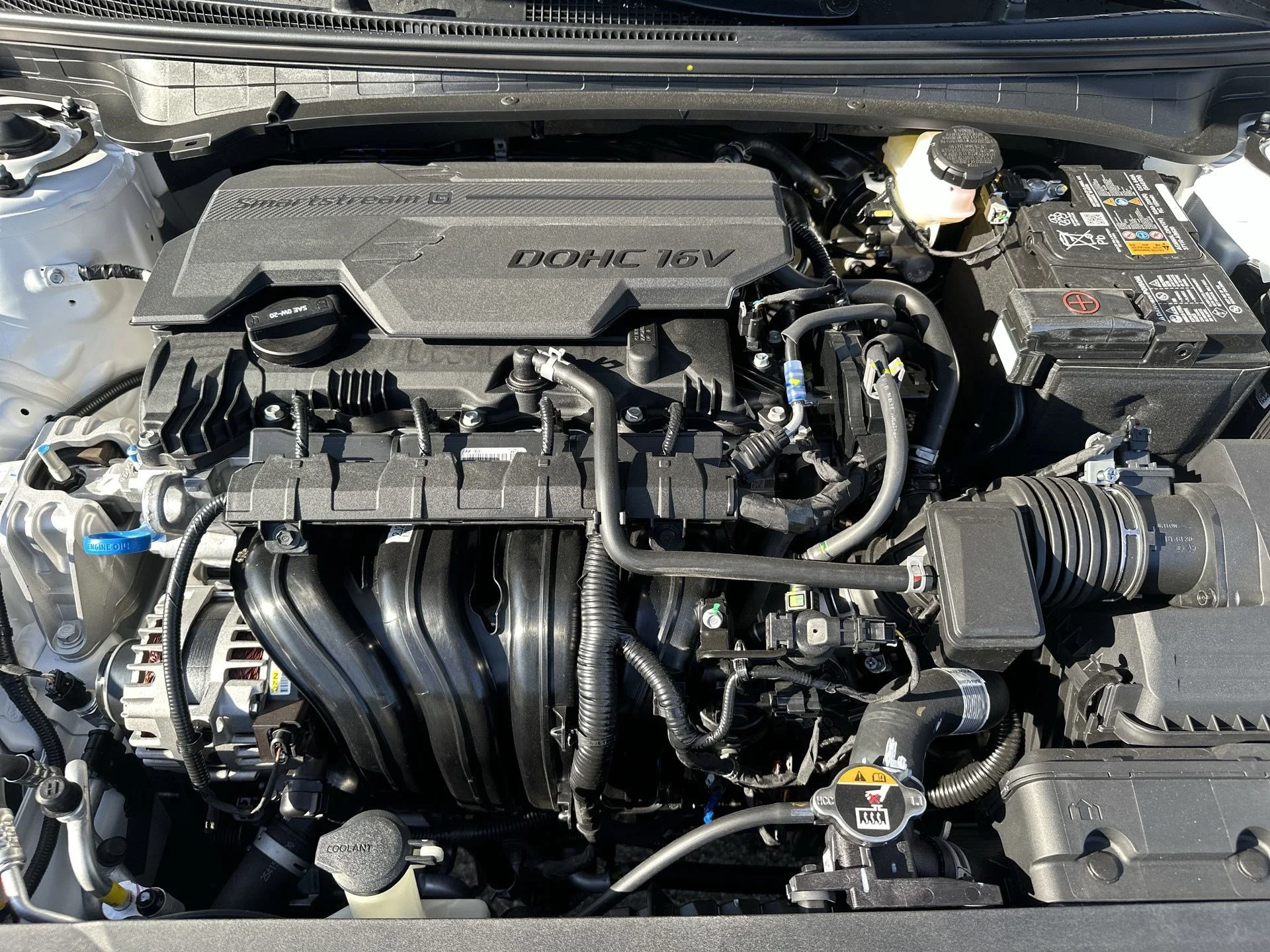 New 2026 Snow White Pearl Kia LXS image 10