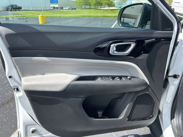 2025 Jeep Compass Limited - Photo 27