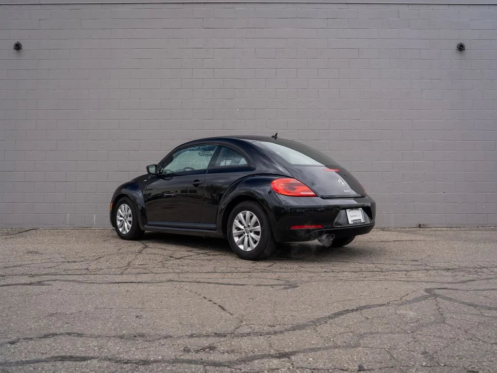 Used 2016 Black Volkswagen 1.8T image 3