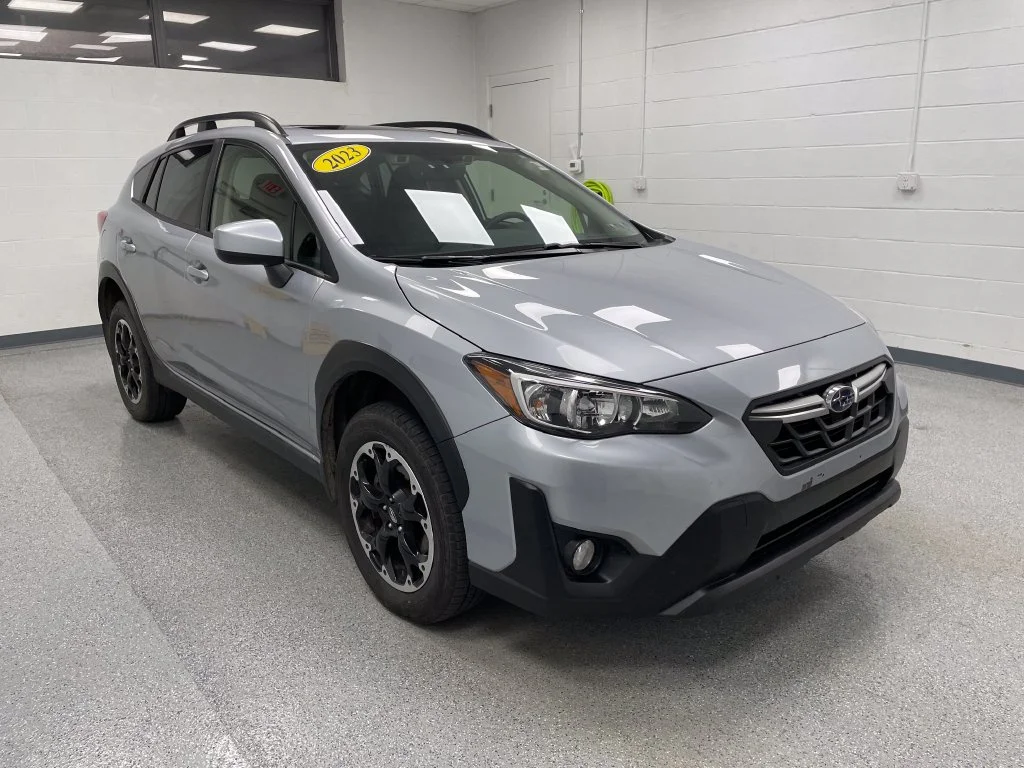 Used 2023 Ice Silver Metallic Subaru Premium image 3