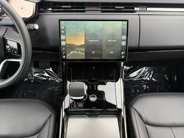 Used 2026 White Land Rover SE image 15