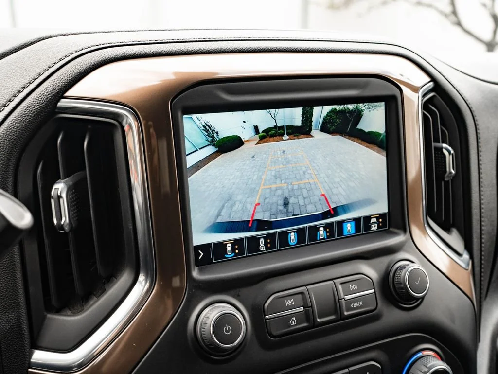 Used 2022 Iridescent Pearl Tricoat Chevrolet High Country image 34