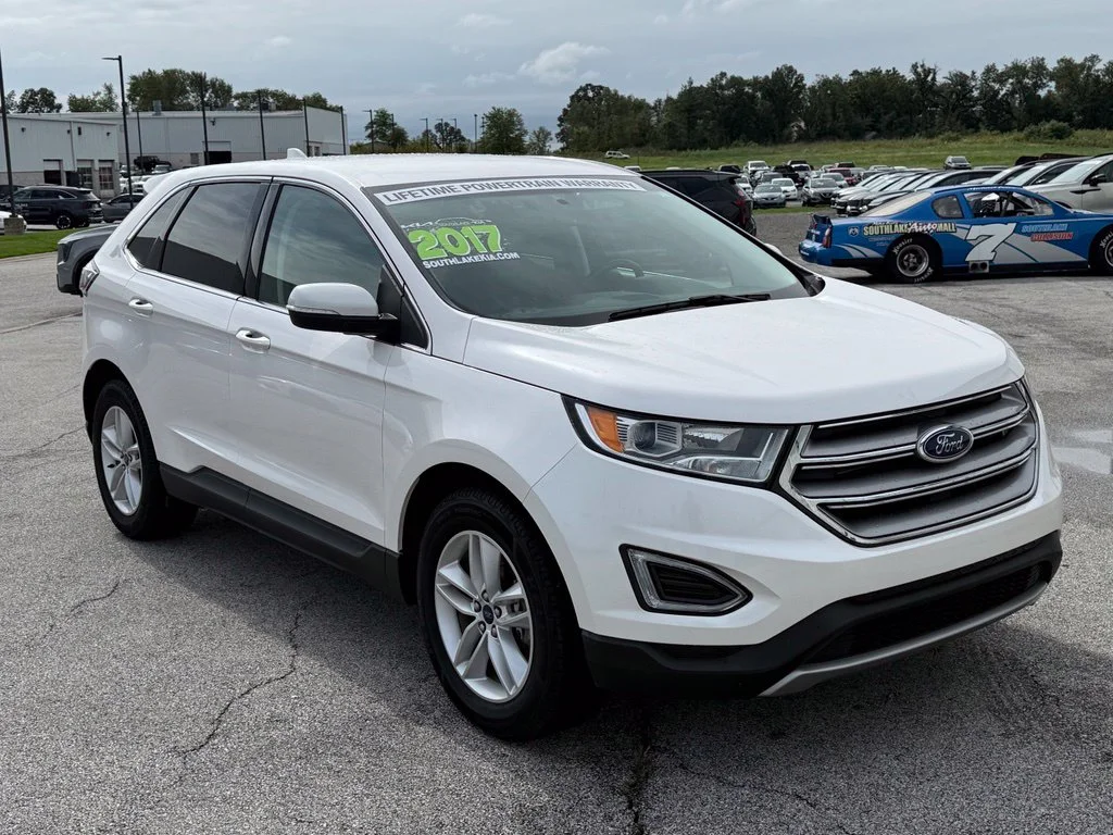 Used 2017 White Ford SEL image 11