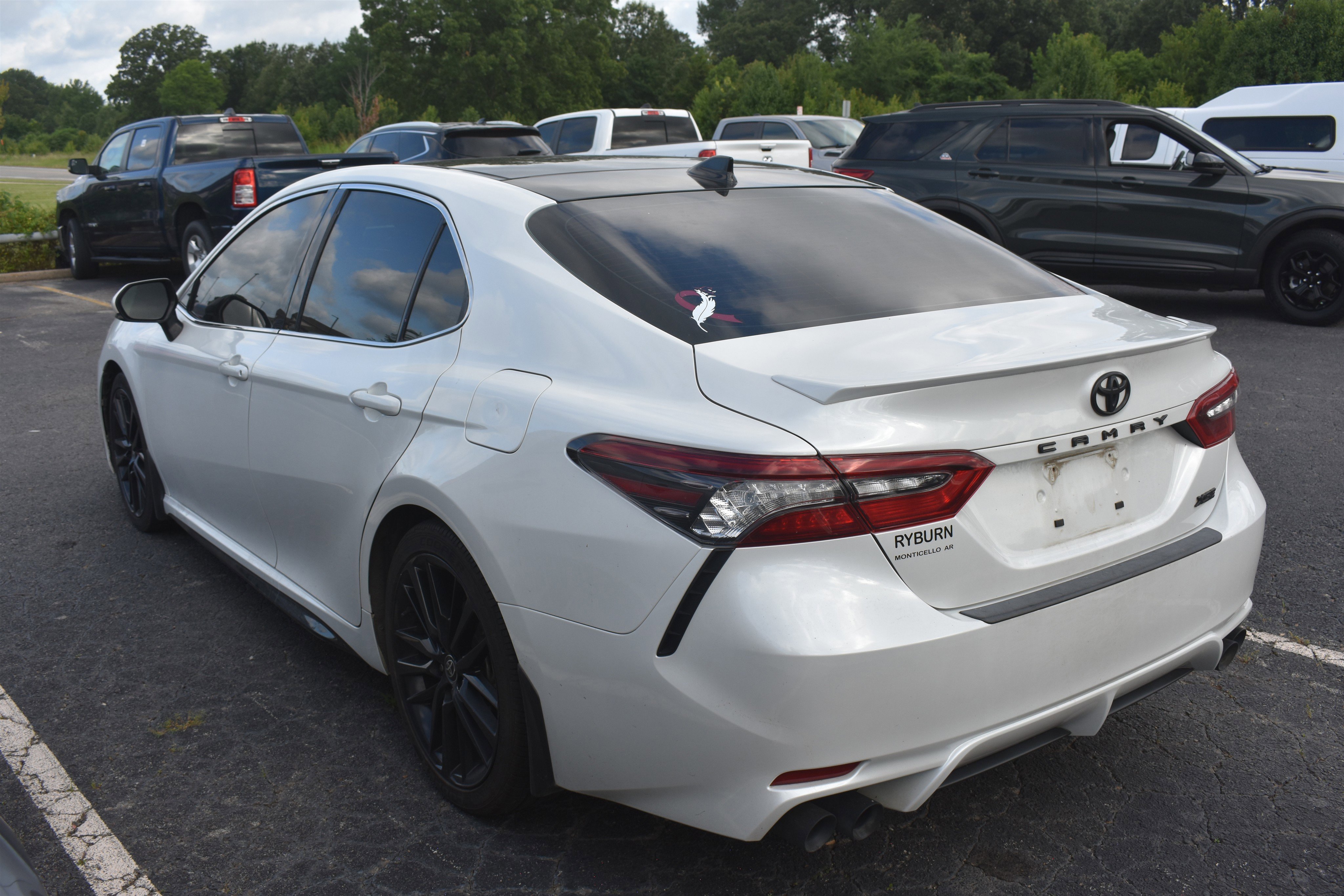 Used 2022 White Toyota XSE image 7