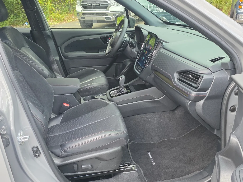 2025 Subaru Forester Touring - Photo 22
