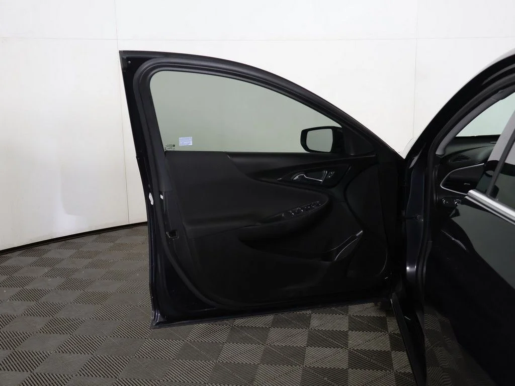 Used 2023 Gray Chevrolet LT image 15