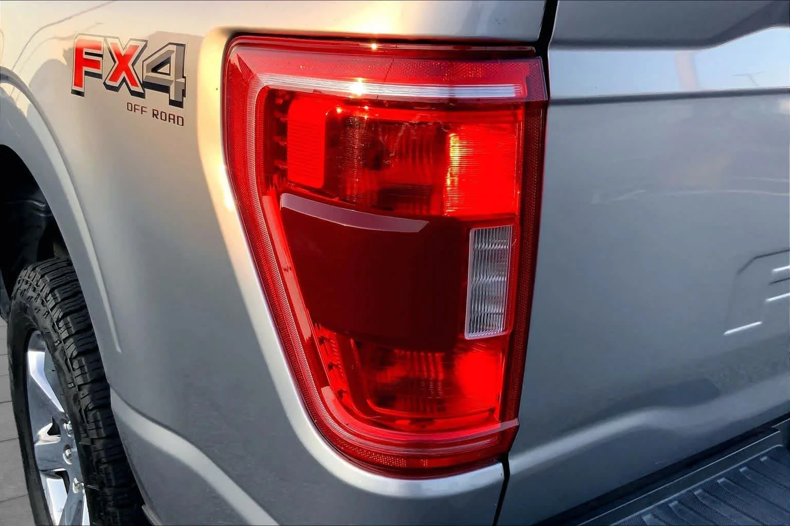 Used 2022 Iconic Silver Metallic Ford XLT image 26