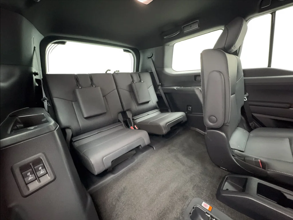 Used 2024 Silver Lexus 550 Premium+ image 32