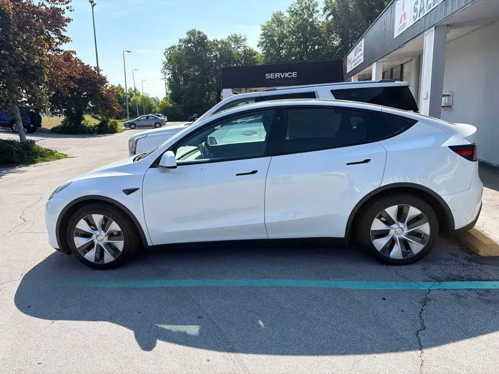 Used 2021 White Tesla Long Range image 5
