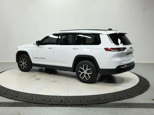 Used 2023 White Jeep Limited image 6