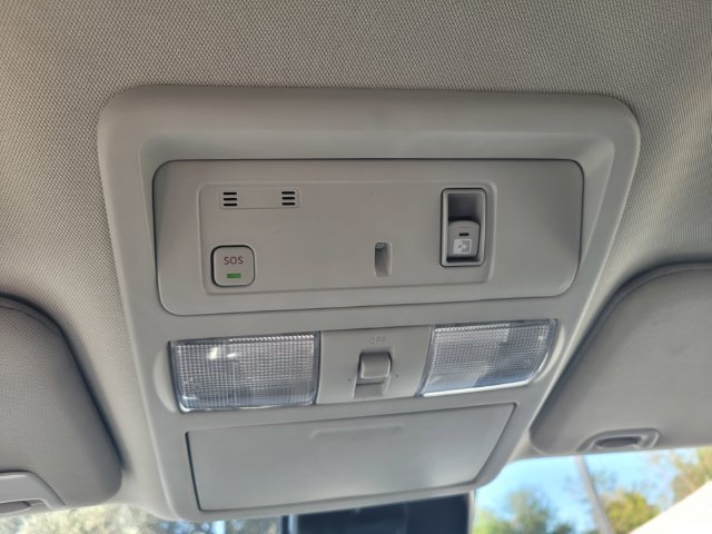 Used 2021 White Nissan SV image 22