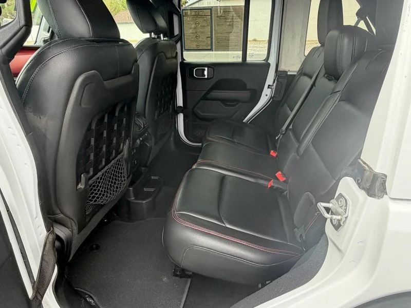 Used 2019 Bright White Clea Jeep Rubicon image 18