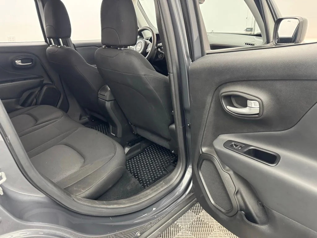 Used 2023 Graphite Gray Jeep Latitude image 35