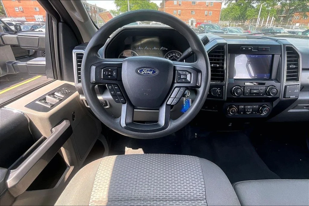 Used 2022 White Ford XLT image 4
