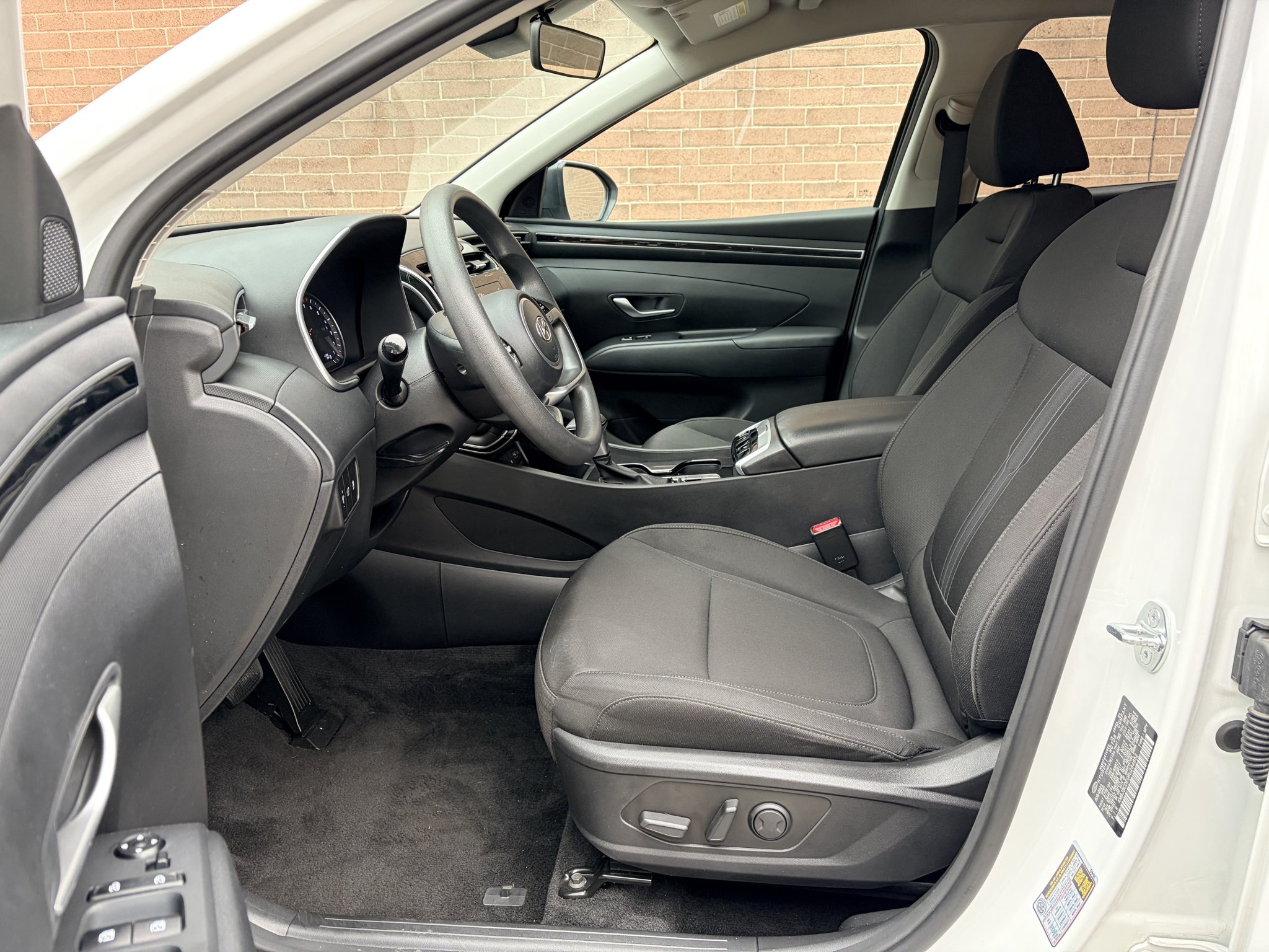 Used 2024 White Pearl Hyundai SEL image 11