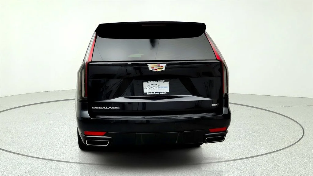 Used 2023 Black Raven Cadillac 4WD 4dr Sport w/ Touring Pkg, Super Cruise & Rear Entertainment image 6