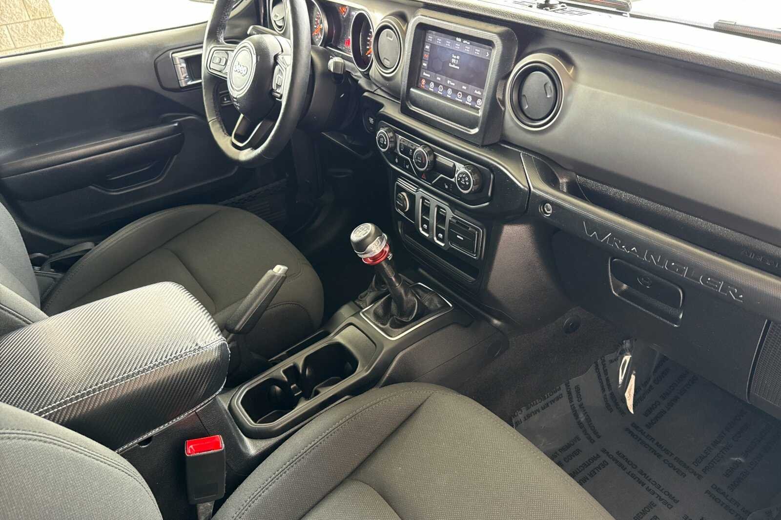 Used 2019 Gray Jeep Sport S image 16