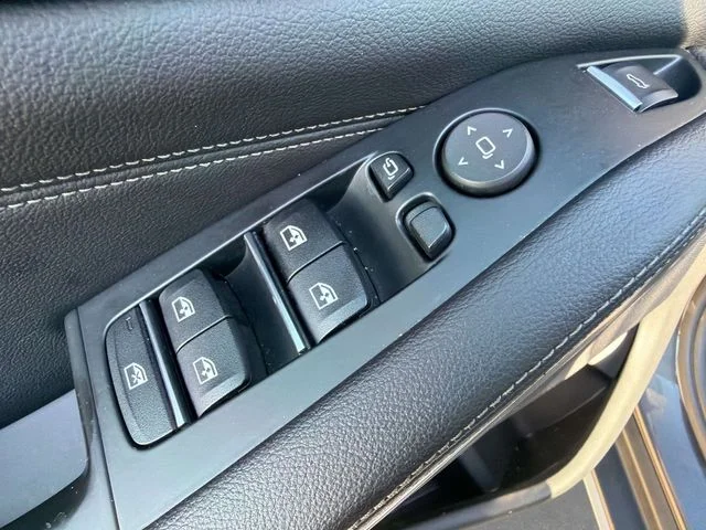 Used 2019 Gray BMW xDrive40i image 20