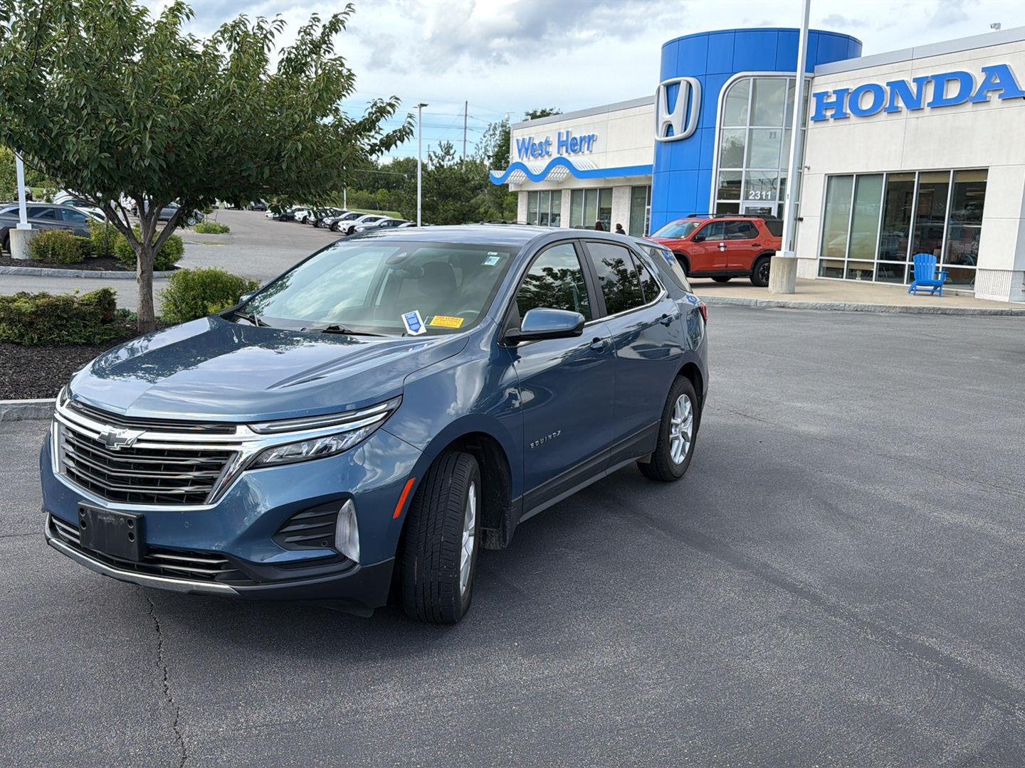 Used 2024 Lakeshore Blue Metallic Chevrolet LT image 3
