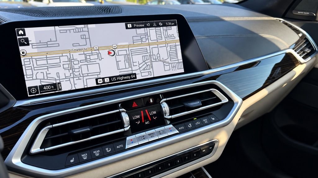 Used 2021 Green BMW sDrive40i image 18