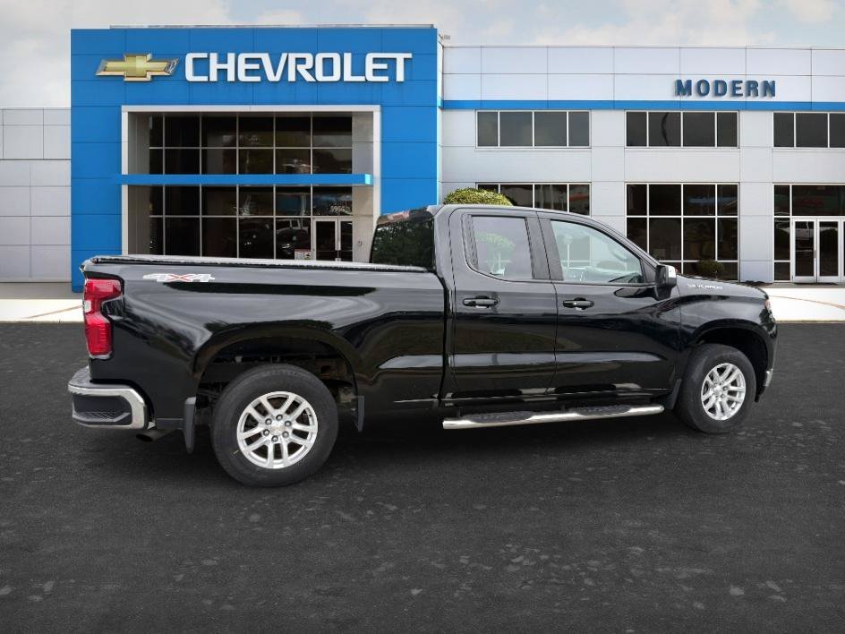 Used 2020 Black Chevrolet LT image 4