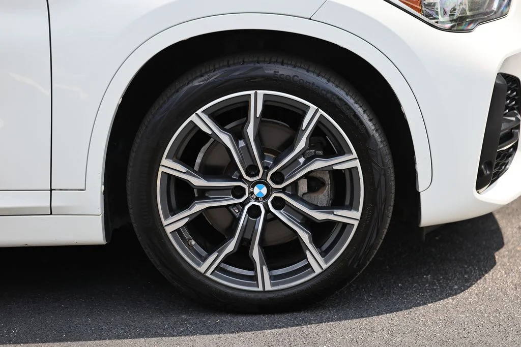 Used 2021 Alpine White BMW xDrive28i image 5
