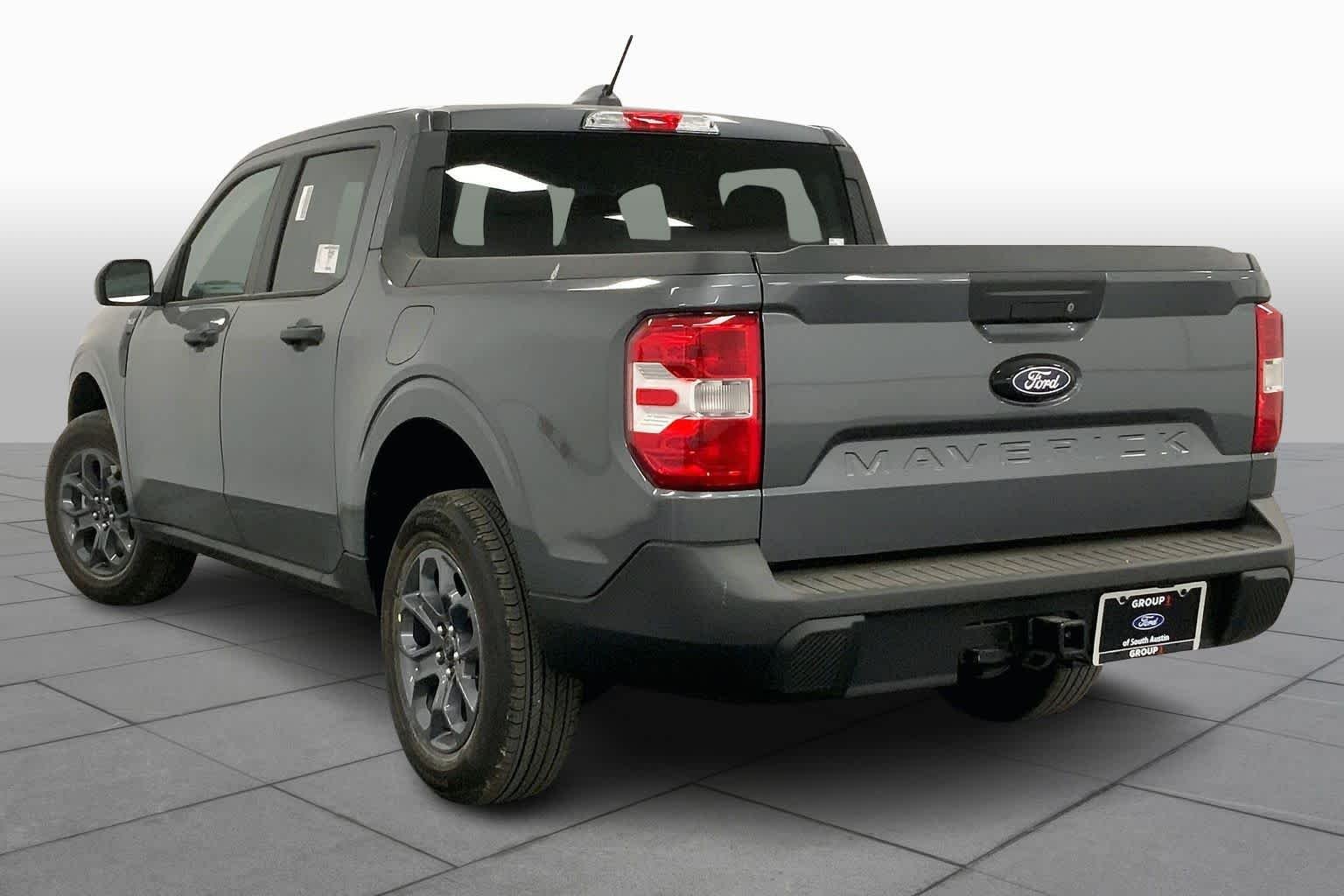 New 2026 Carbonized Gray Metallic Ford XLT image 11