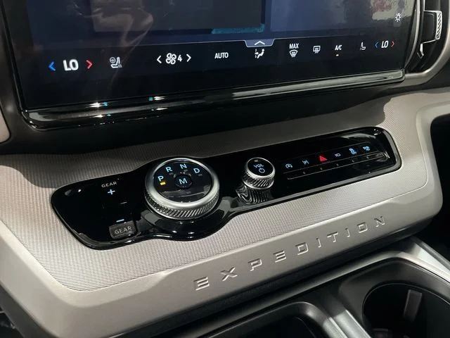 New 2027 Glacier Gray Metallic Tri-Coat Ford Active image 20