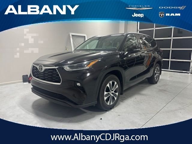 Used 2021 Brown Toyota XLE image 1