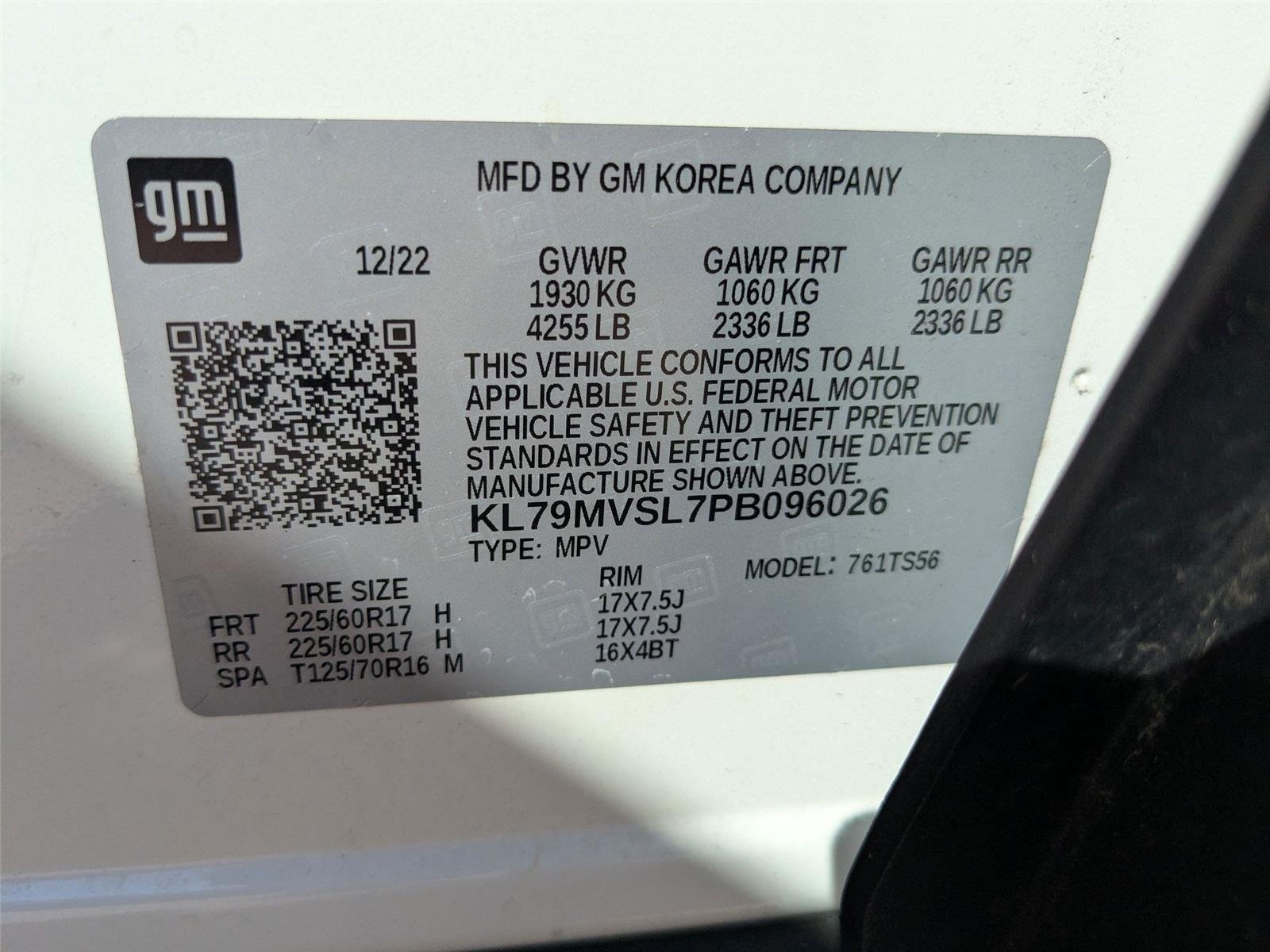 Used 2023 Summit White Chevrolet ACTIV image 34