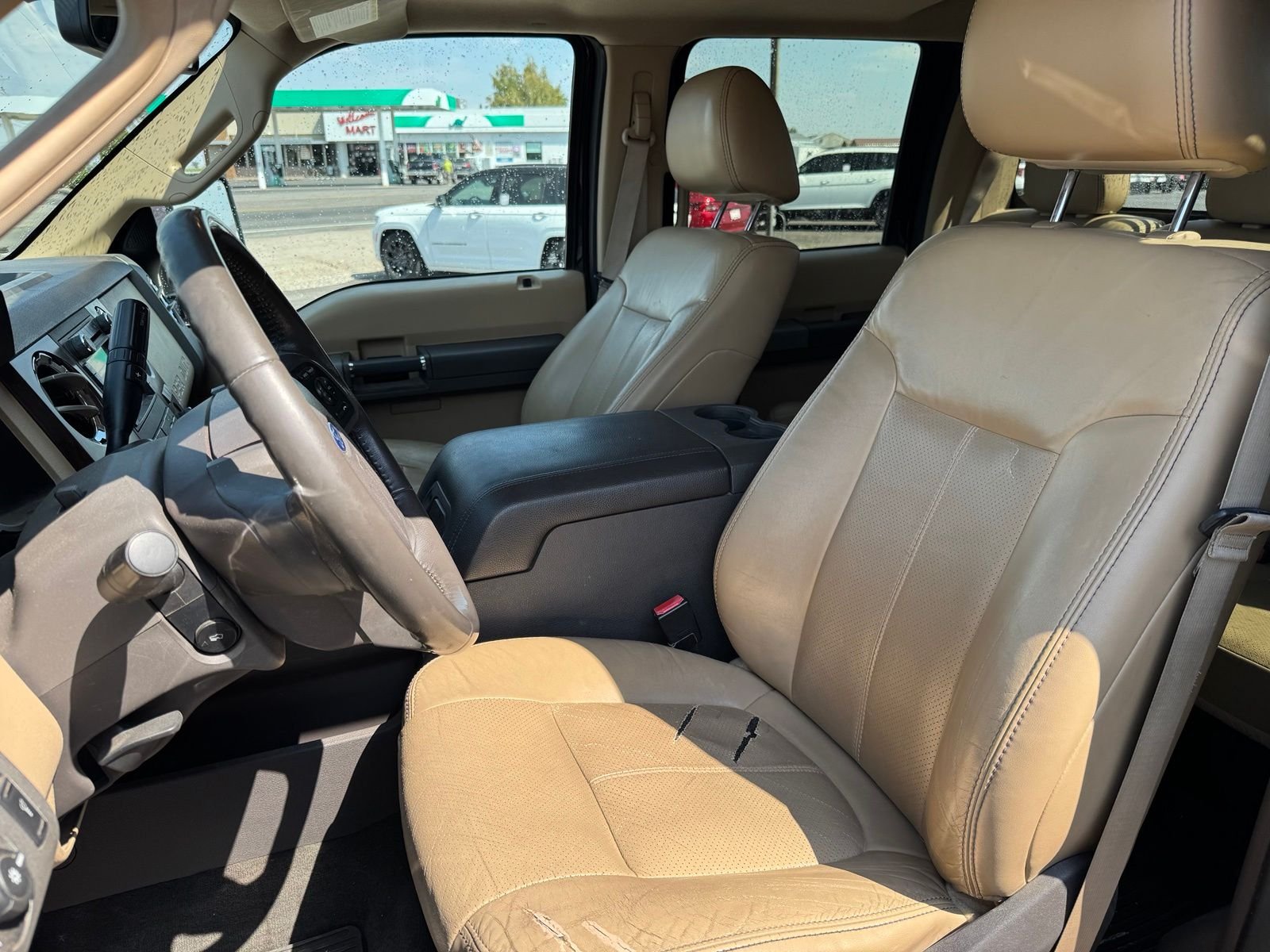Used 2011  Ford Lariat image 7