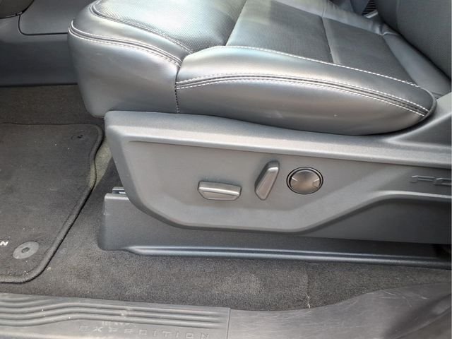 Used 2025 Silver Ford Platinum image 20