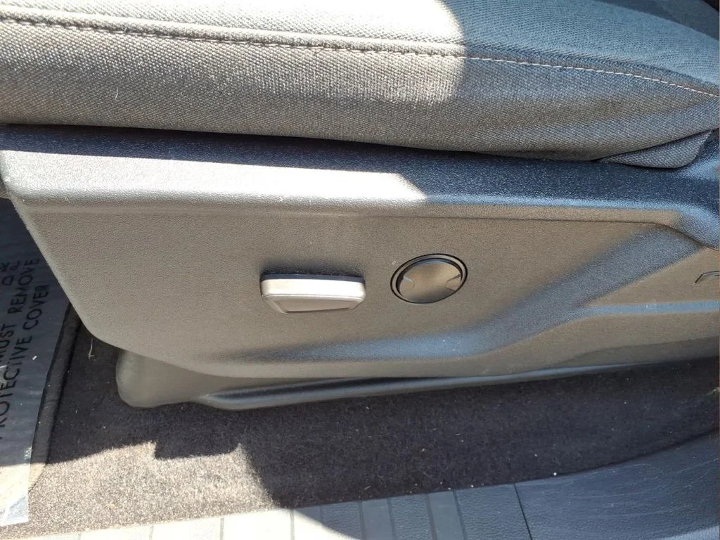 Used 2025 Gray Ford XLT image 18