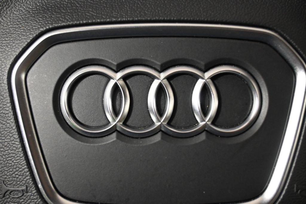 Used 2021 Ibis White Audi 45 Premium image 36