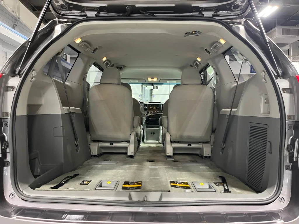 Used 2012 Predawn Gray Mica Toyota Base image 29