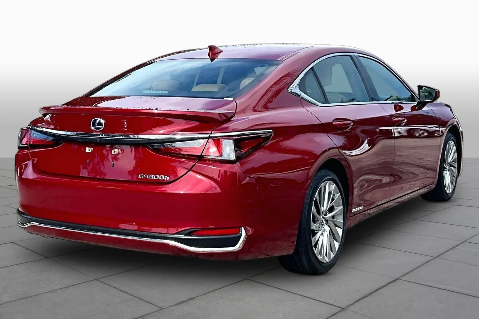 Used 2019 Matador Red Mica Lexus Ultra Luxury image 13