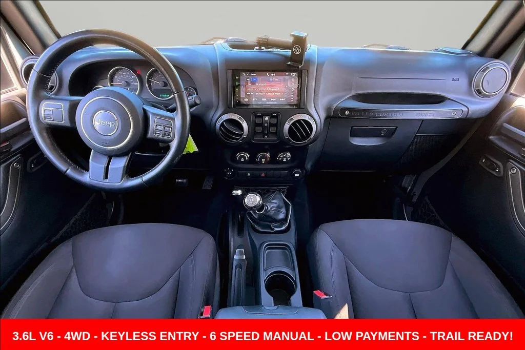 Used 2017 Silver Jeep Unlimited Sport image 7