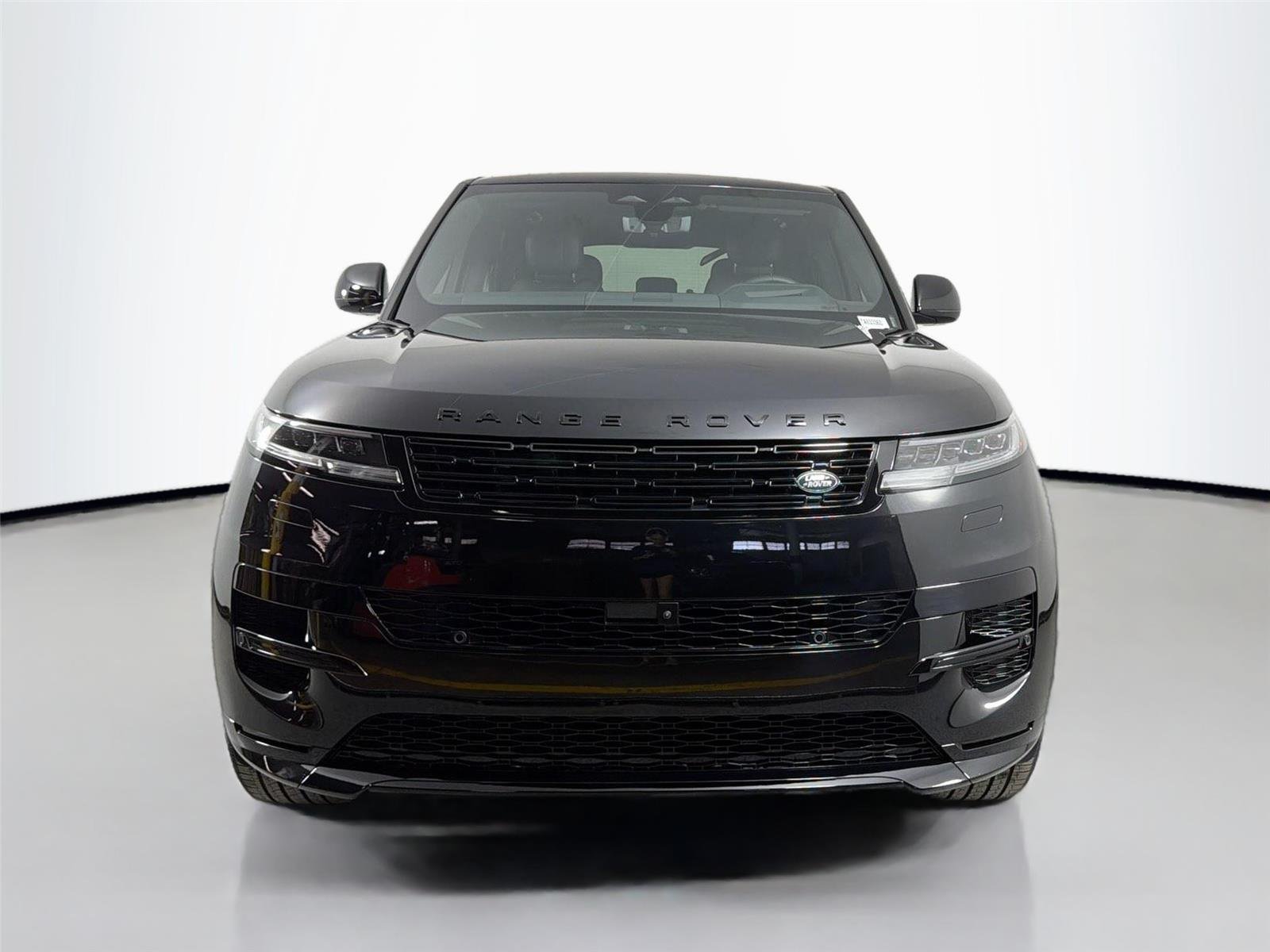 New 2026 Santorini Black LAND ROVER Dynamic SE image 2