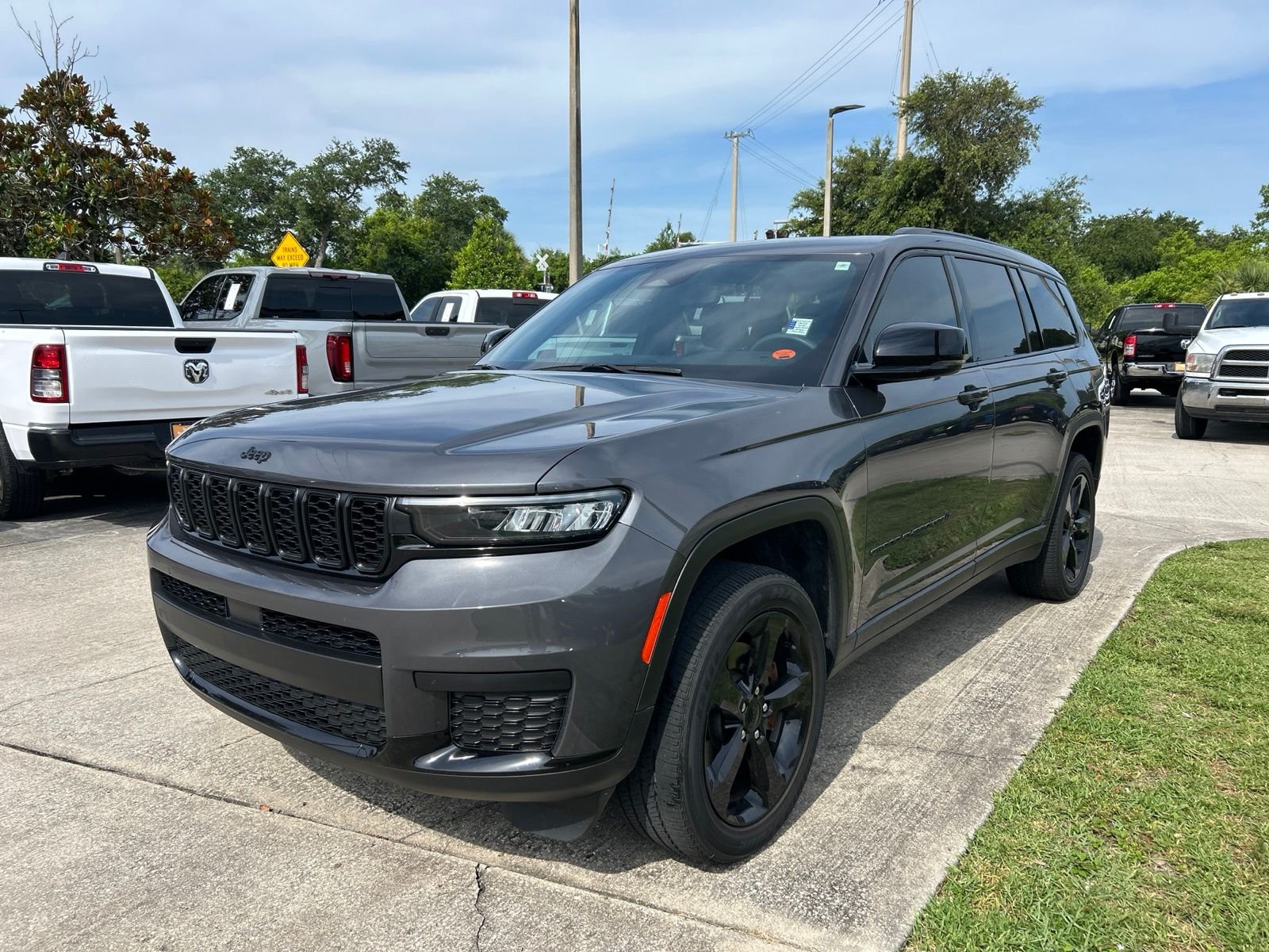 Certified Used 2023 Gray Jeep Altitude X image 1