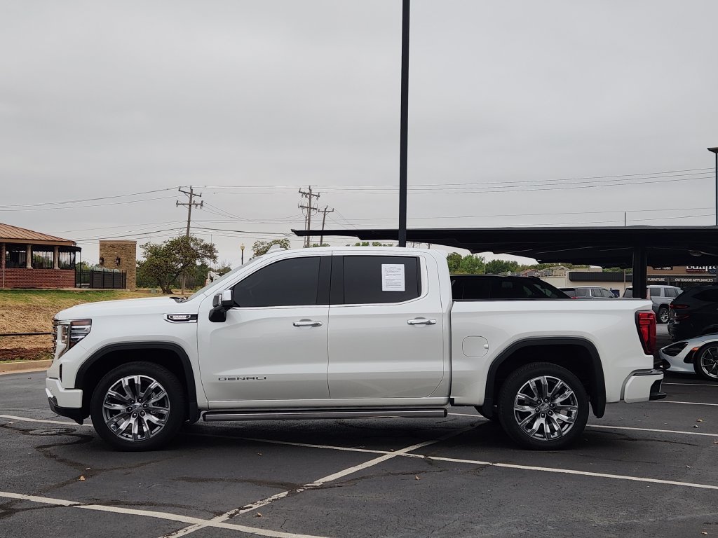 Used 2025 White GMC Denali image 4