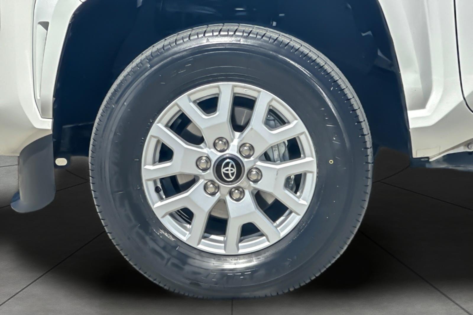 Certified Used 2024 Ice Cap Toyota SR5 image 24