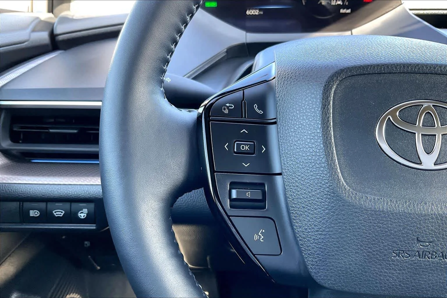Certified Used 2026 Wind Chill Pearl Toyota XLE image 23