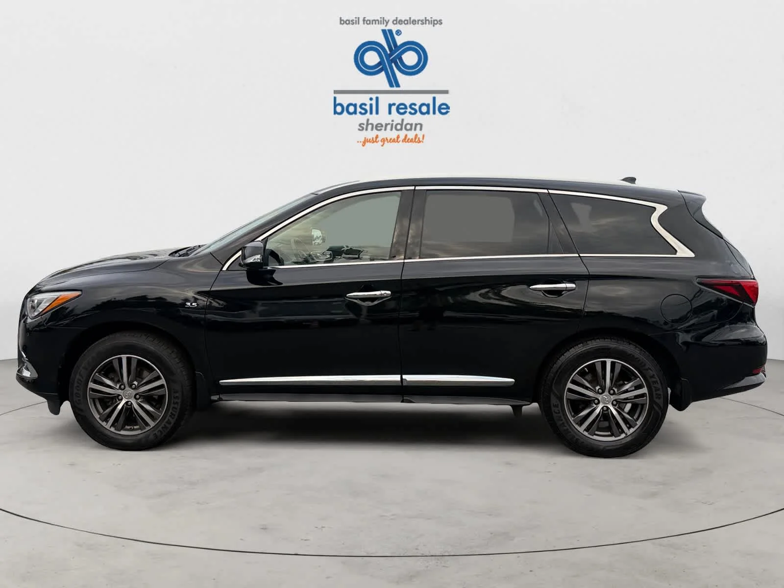 Used 2019 Black Obsidian INFINITI PURE image 3